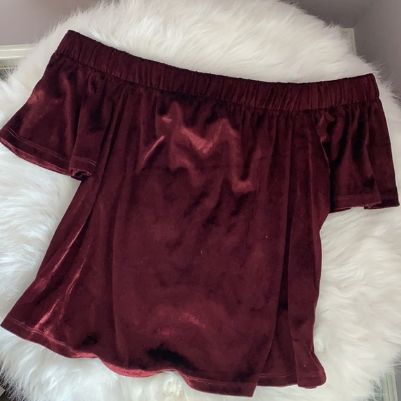 Red Velvet Top - Picture 2 of 3